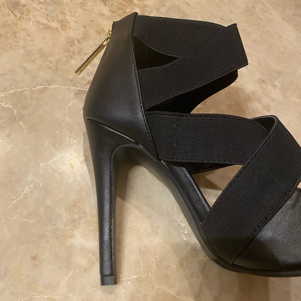 Liliana Black Heels - Picture 8 of 11